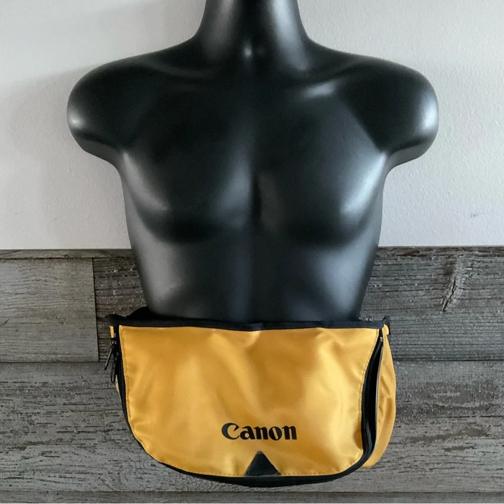 Canon belt bag/fanny pack camera and lens holder